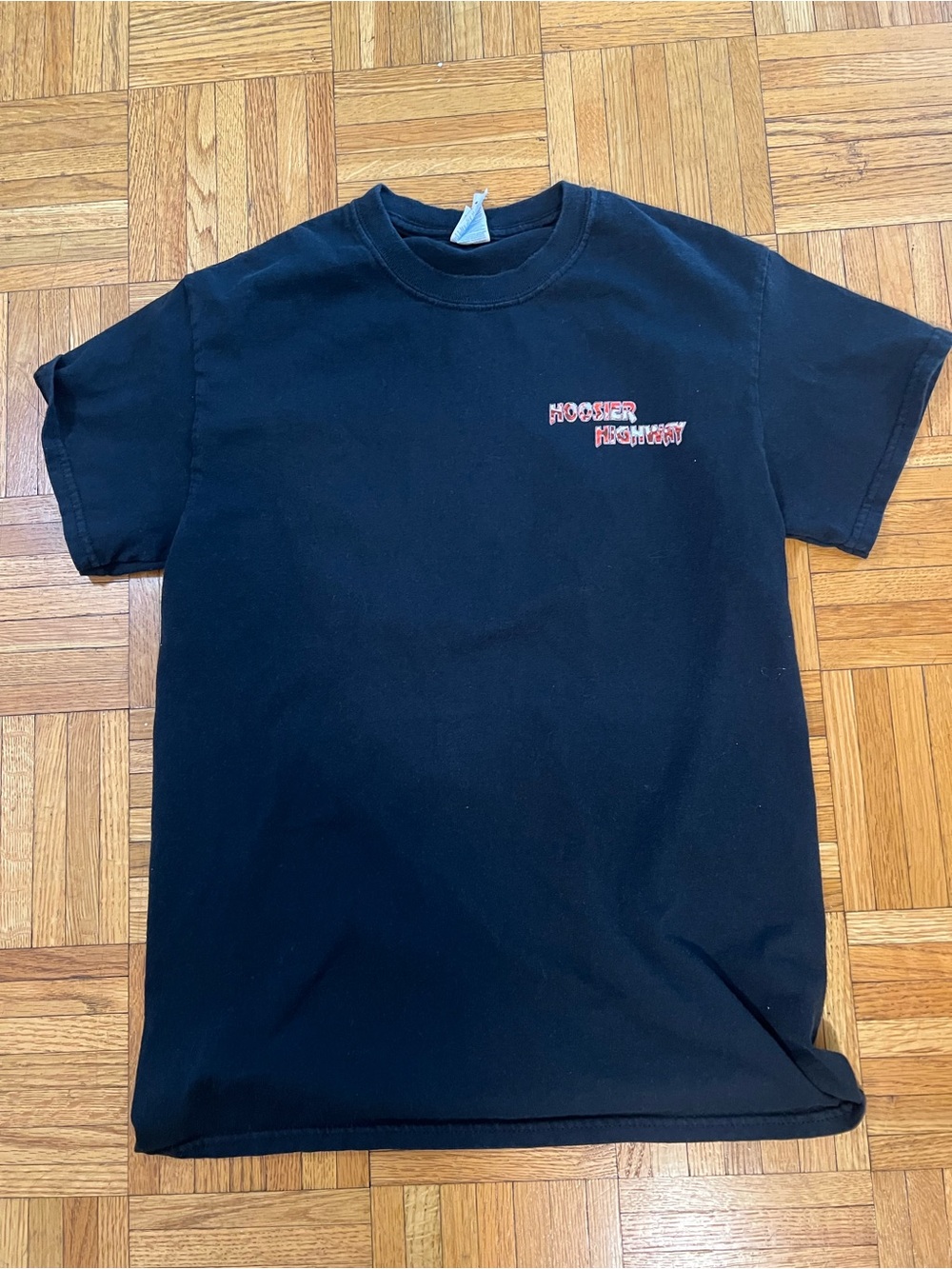 Hoosier Highway Gildan Black Short-Sleeve Graphic Tee size small